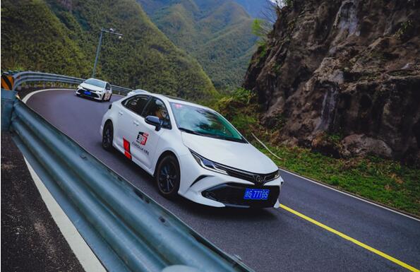 打卡“中国秋名山”卡罗拉GR SPORT运动版再现山路漂移